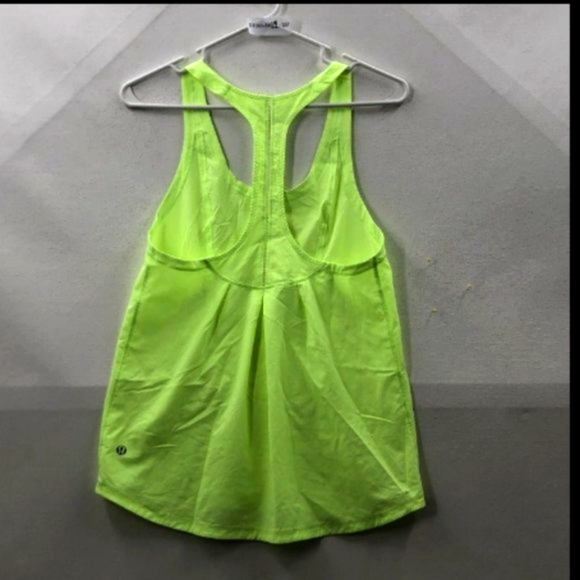 lululemon athletica Tops - Lululemon Womens Green Scoop Neck Racerback Pullover Athletic Tank Top S…